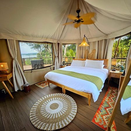 Palau Carolines Resort Koror Bagian luar foto