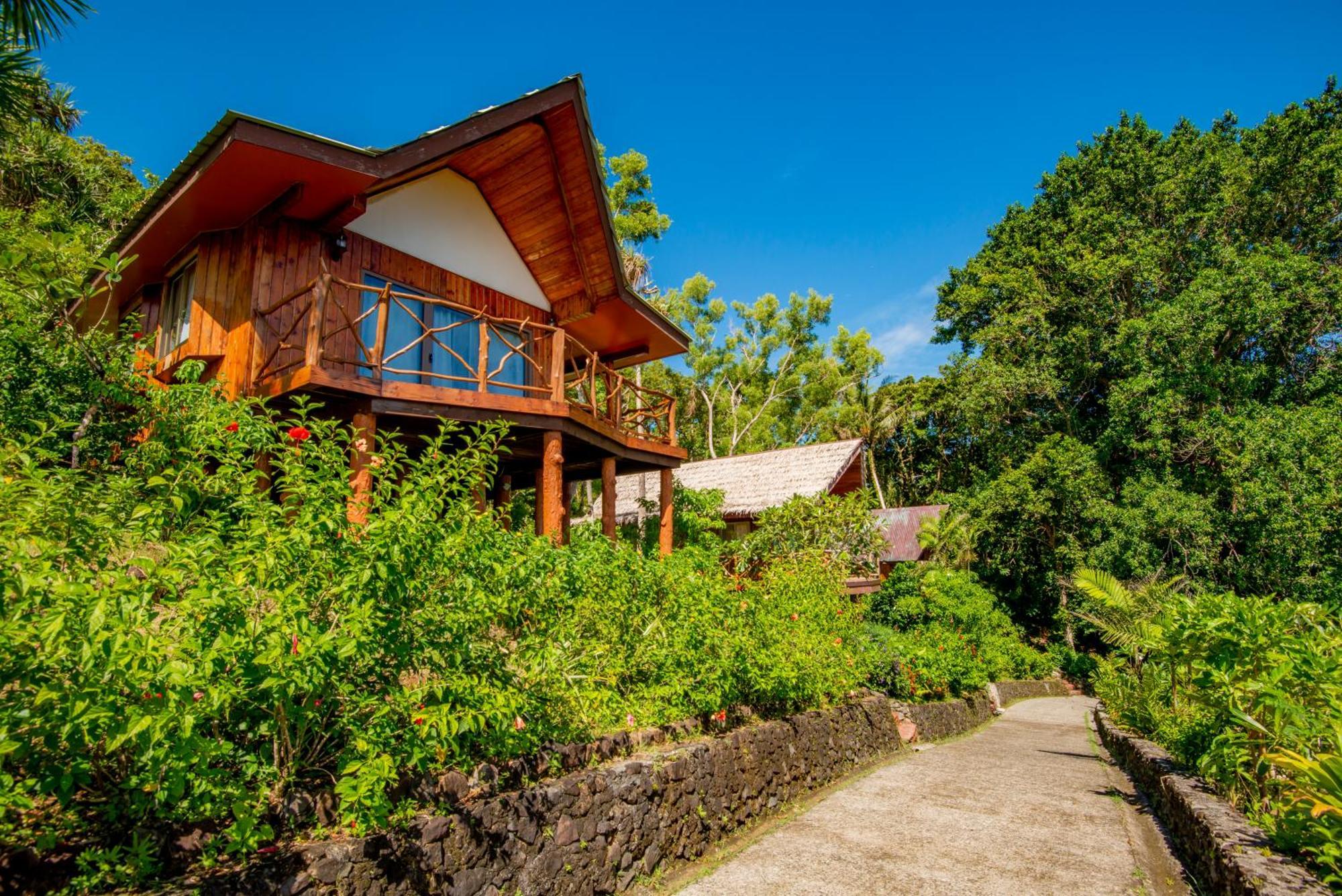 Palau Carolines Resort Koror Bagian luar foto
