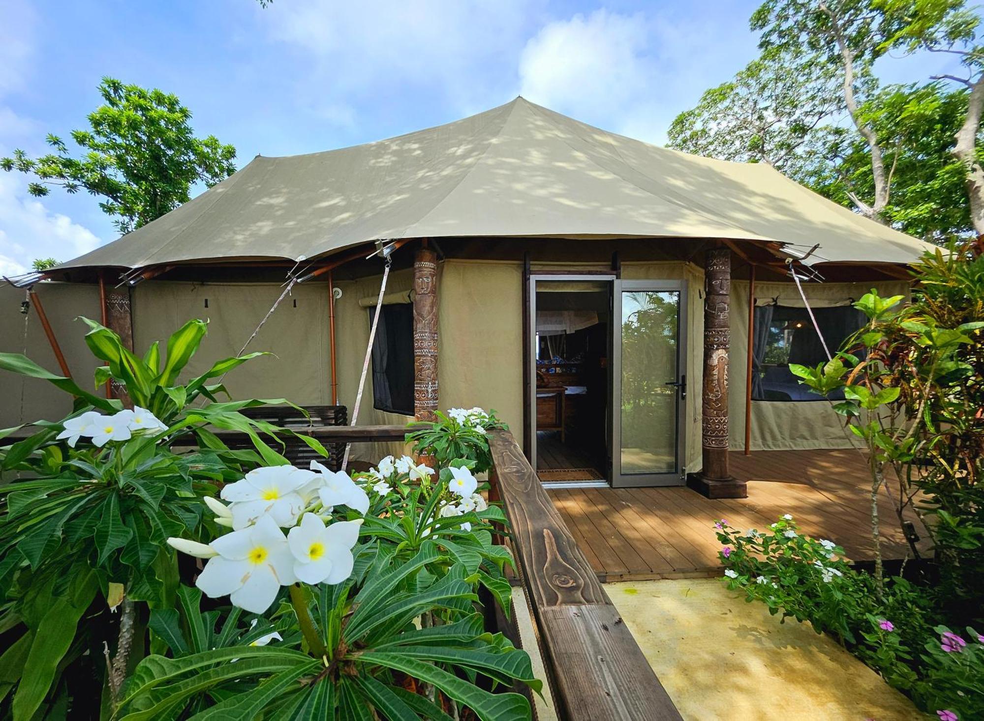 Palau Carolines Resort Koror Bagian luar foto