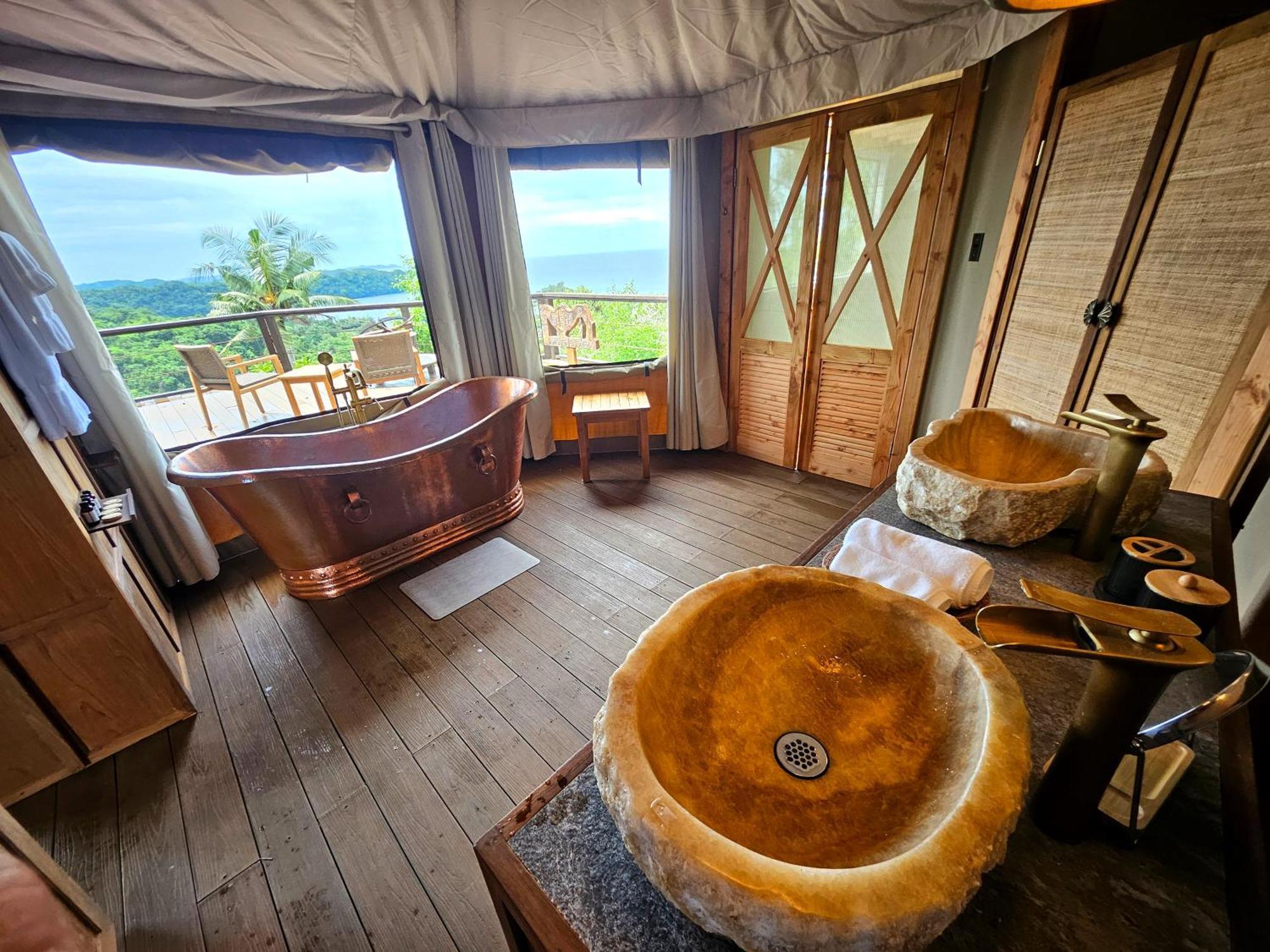 Palau Carolines Resort Koror Bagian luar foto