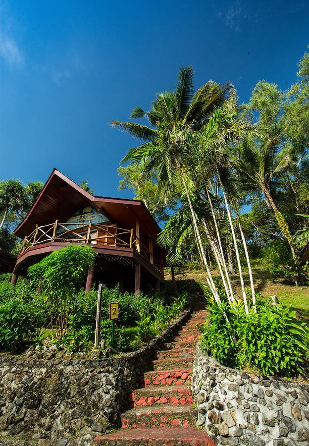 Palau Carolines Resort Koror Bagian luar foto